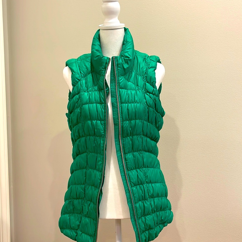 Athleta lightweight green vest, large